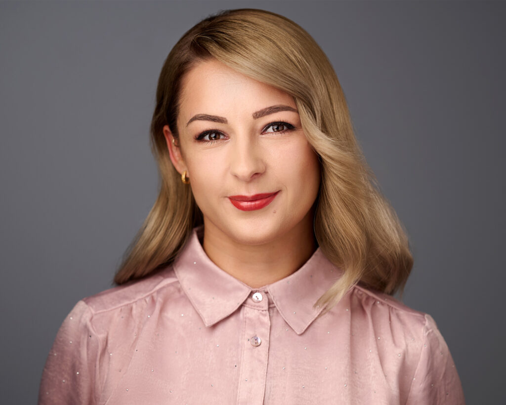 Team-headshots-Able-Training-Team-Paulina-by-Andrej-Valko-photographer-near-me