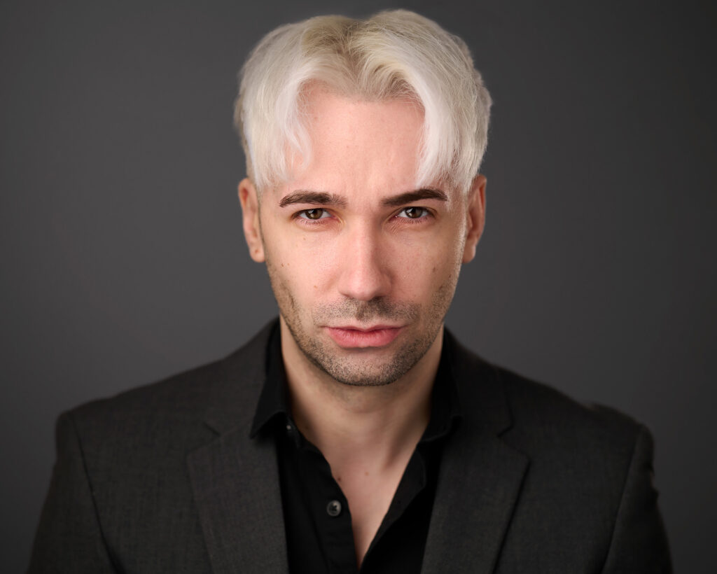 acting-headshot-photographer-near-me-business-linkedin-profile-picture-Andrej-Valko